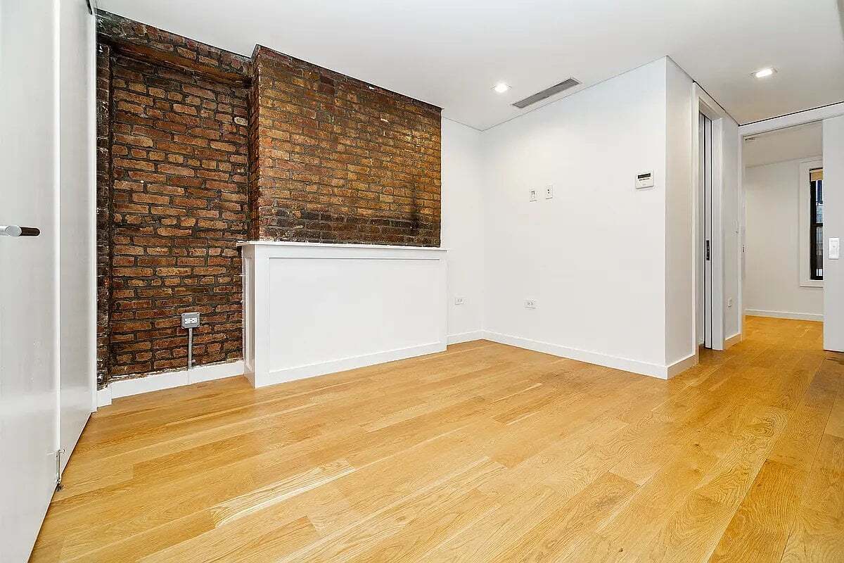 Foto del edificio - 102 Forsyth St