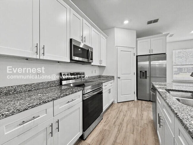 Foto del edificio - 6750 Midland Dr