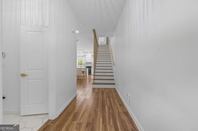 Building Photo - 1278 Plaza Ave SW