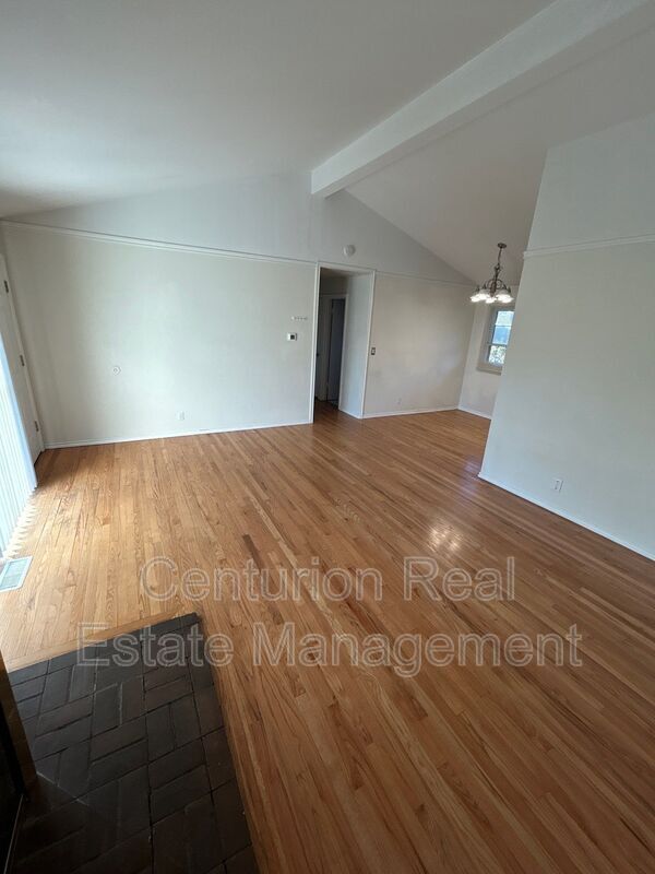 Foto del edificio - 1045 NW Beca Ave