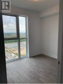 Photo du bâtiment - 2550-2550 Simcoe St N