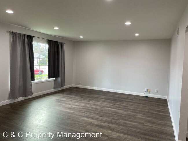 Building Photo - 3 br, 2 bath House - 5831 Halleck Drive