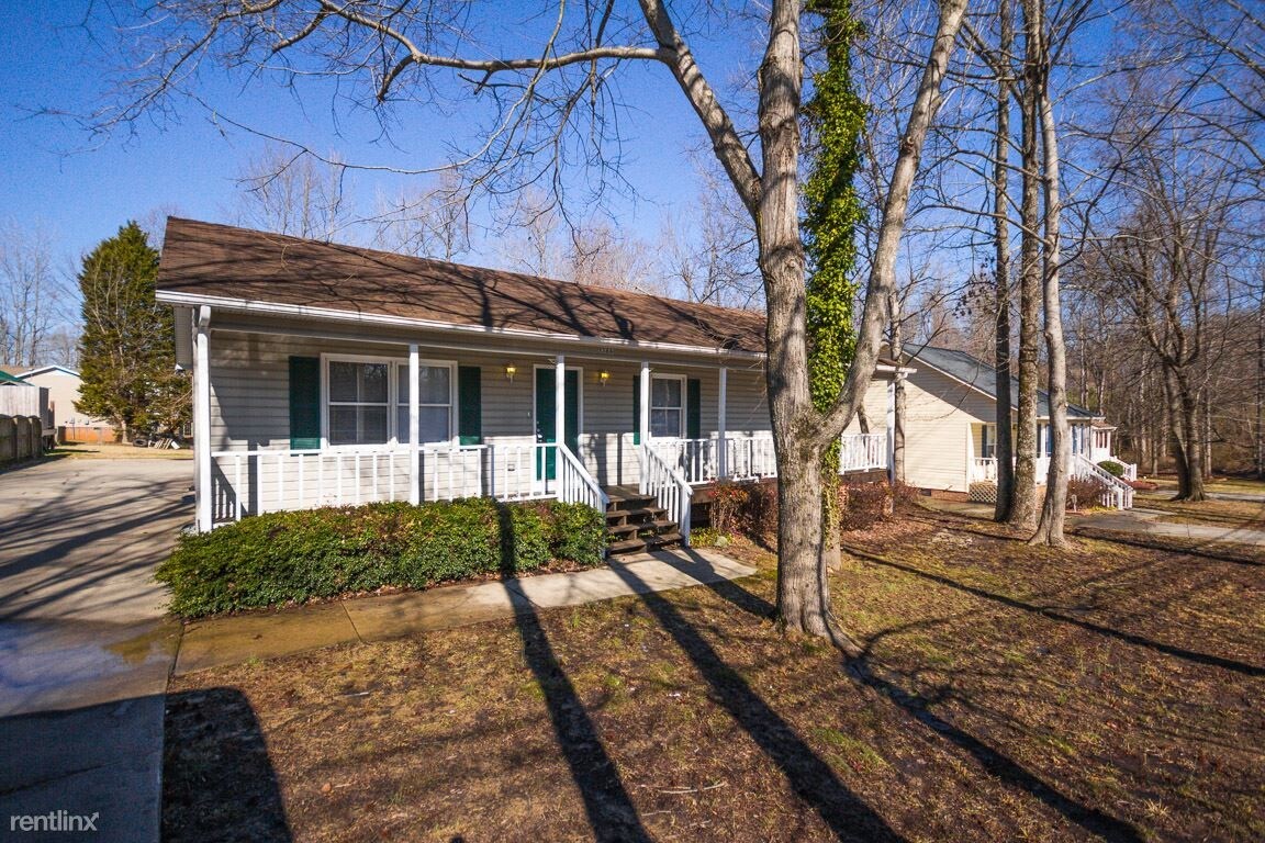 Primary Photo - 3 br, 2 bath House - 1386 Blair St