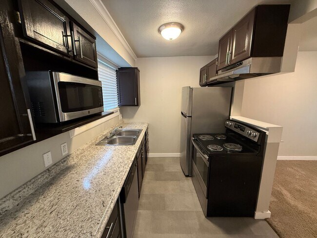 Building Photo - 2726 - MDL Capital Partners