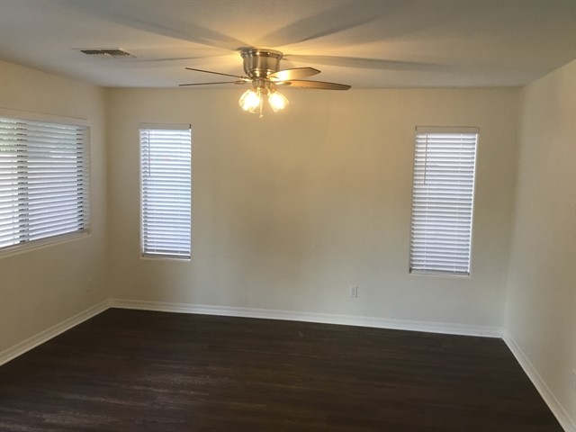 Building Photo - 2522 W Red Fox Rd