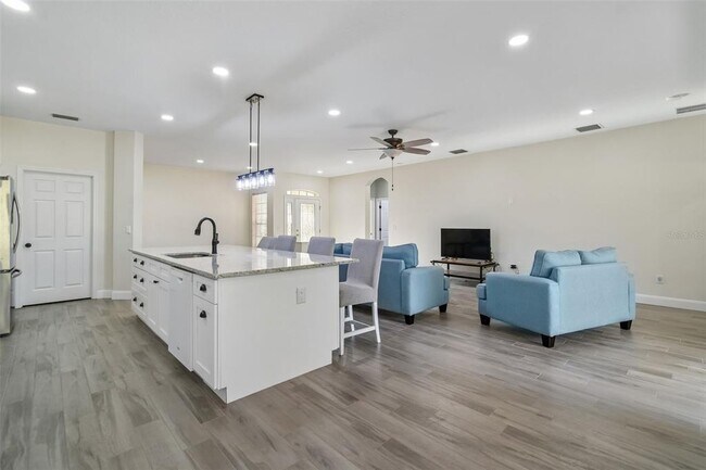 Foto del edificio - 3311 Stonebridge Trail