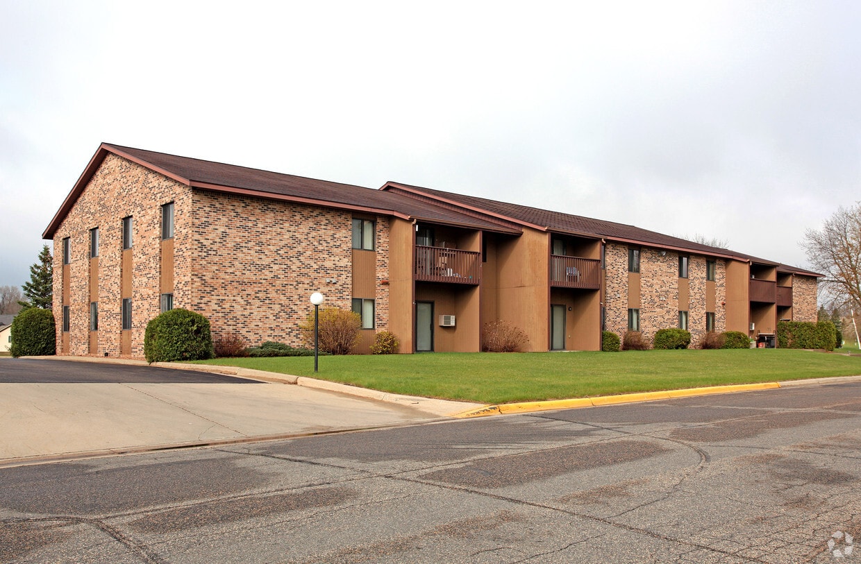 Primary Photo - Chateau East Apartments