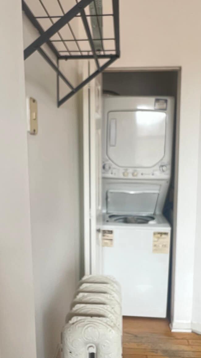 In-unit Washer and Dryer - 845 W Belle Plaine Ave