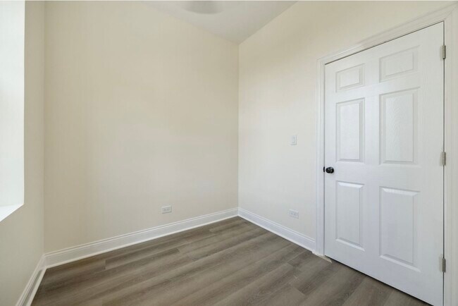 Foto del edificio - 5617 S Laflin St