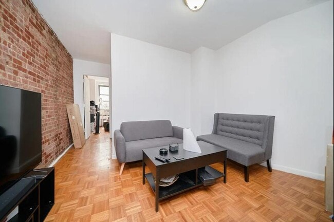 Building Photo - 2 bedroom in New York NY 10036
