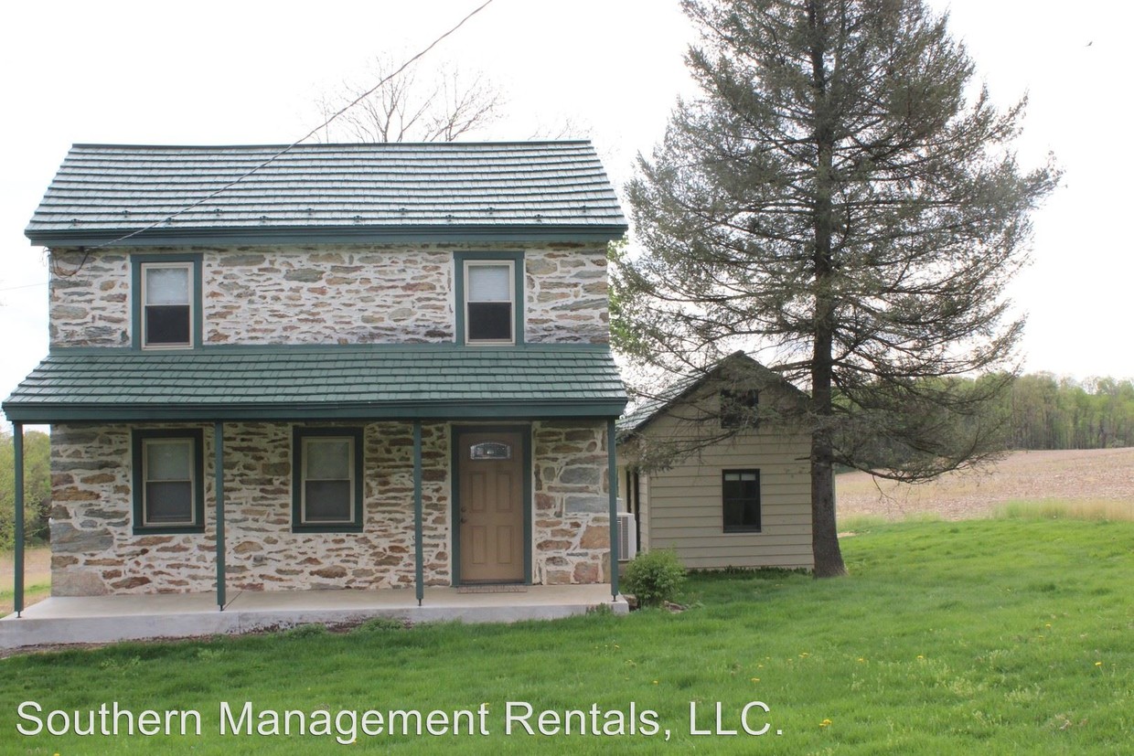 Primary Photo - 2 br, 1.5 bath House - 11117 Short Cut Rd.