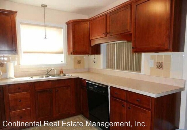 Building Photo - 3 br, 2.5 bath House - 212 Amblewood Way