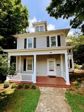 Building Photo - 1460 Yancey St