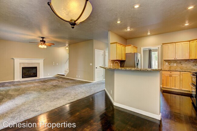 Building Photo - 6 br, 3 bath House - 2656 E Hampshire Ct