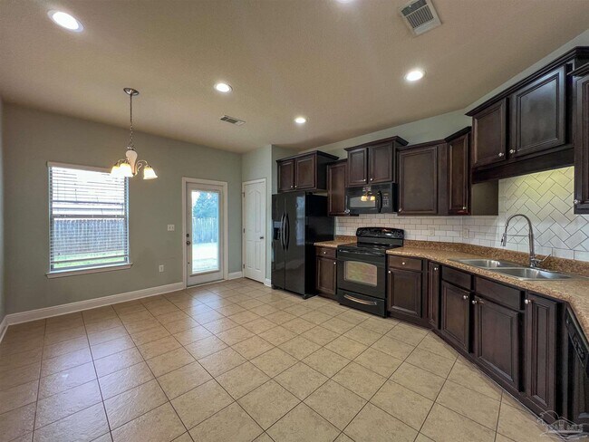 Building Photo - 8813 Ridgebrook Ct