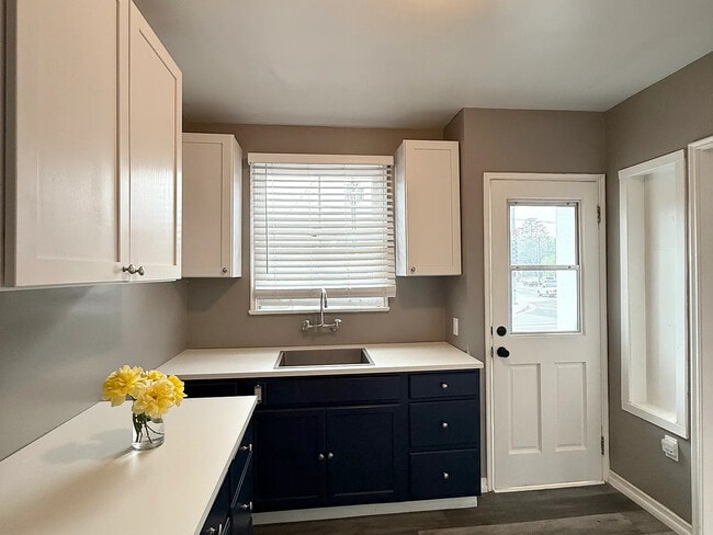 Foto del edificio - 12192 W Sunset Blvd