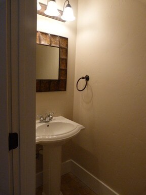 Building Photo - 137 Villa Ct