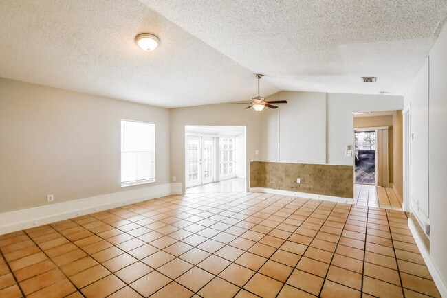 Building Photo - 4430 SW 72nd Way