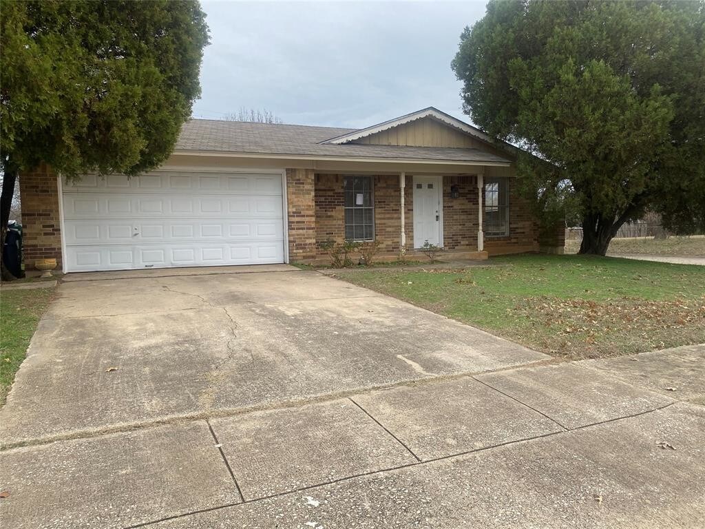 3920 Redstone Rd, Denton, TX 76209 House for Rent in Denton, TX