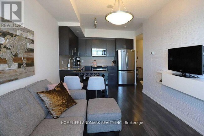 Photo du bâtiment - 7165-7165 Yonge St