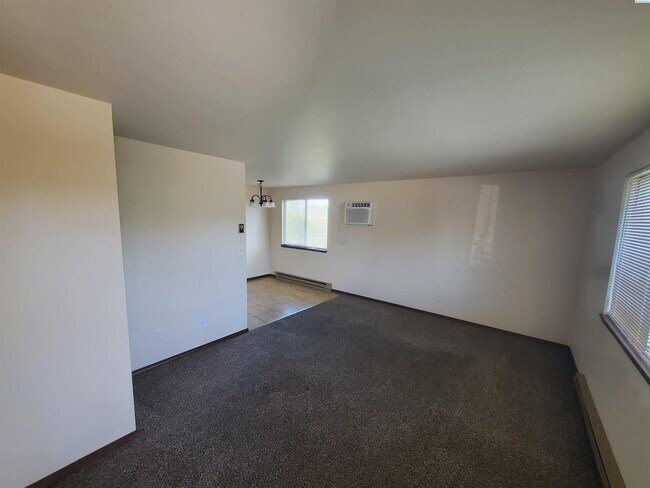 Building Photo - 3400 W Wernett Rd