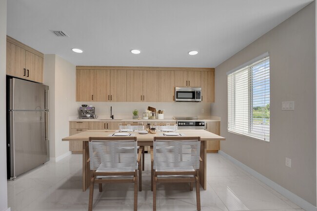 Building Photo - 26230 SW 138th Ave