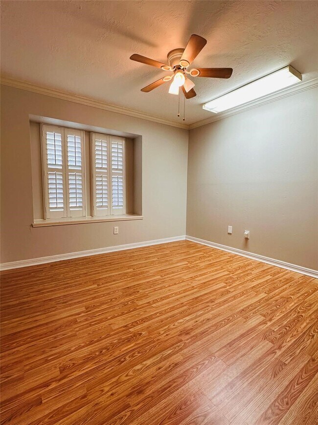 Foto del edificio - 15111 Yorkpoint Dr
