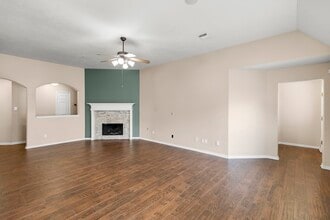 Building Photo - 3403 Cypress Village Dr