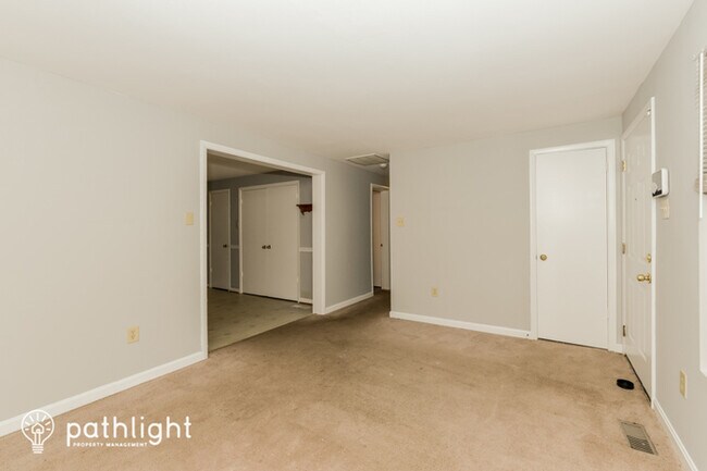 Building Photo - 1401 Farmington Rd E, Accokeek, MD, 20607