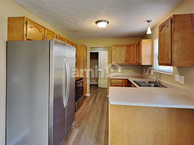 Foto del edificio - 368 Locust Forge Ln