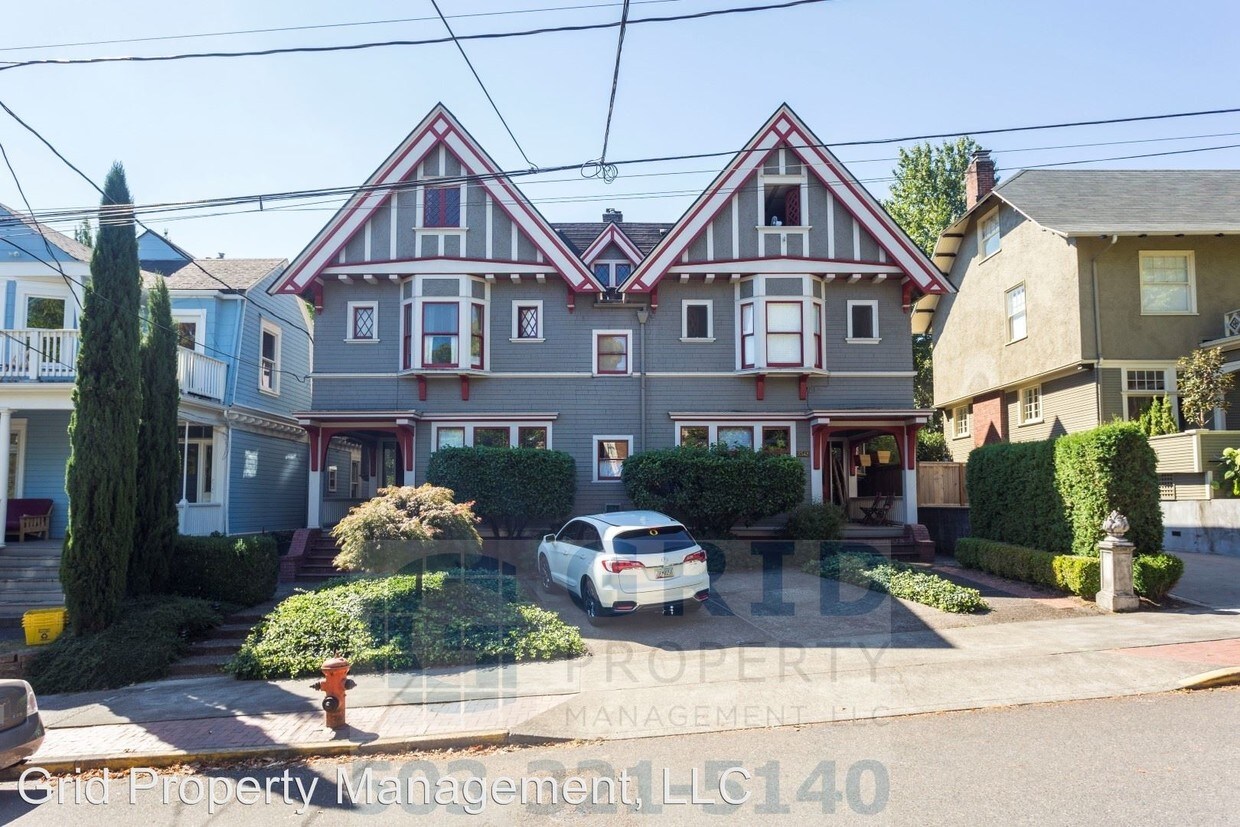 Primary Photo - 2342 NW Hoyt St