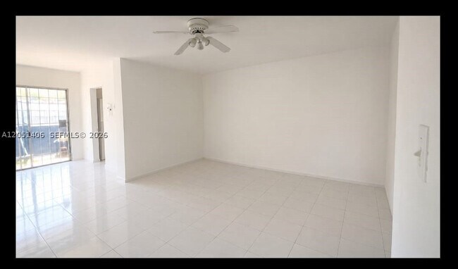 Foto del edificio - 13500 NE 3rd Ct