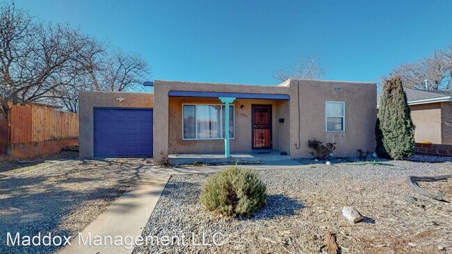 2 br, 1 bath House - 1305 Hermosa Dr SE photo'