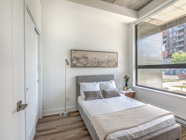 Building Photo - McCord Condo rentals Sud Ouest