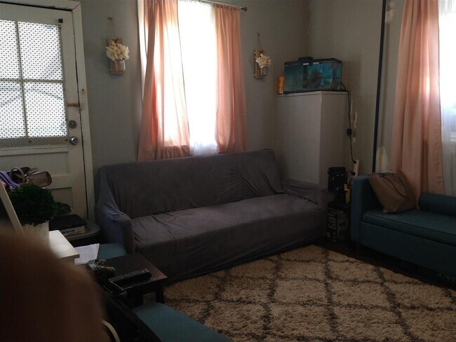 Foto del edificio - 181 Princeton Ave