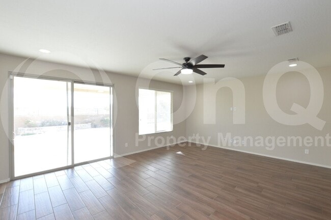Building Photo - 9677 W Fallen Leaf Ln