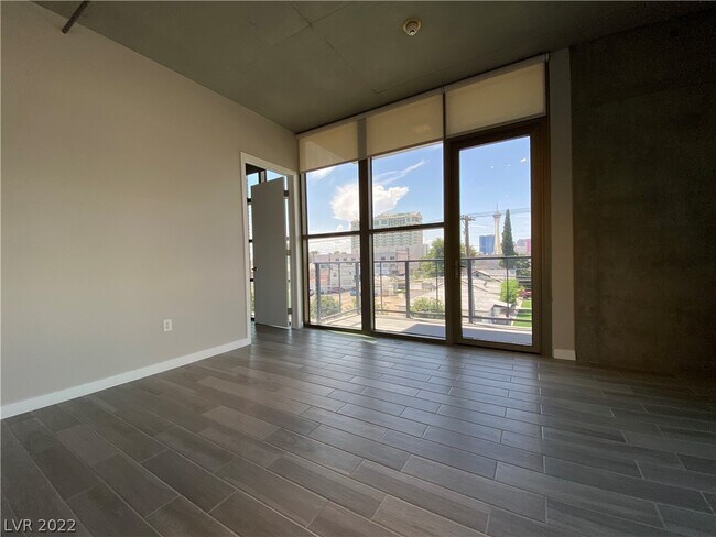 Foto del edificio - 353 E Bonneville Ave