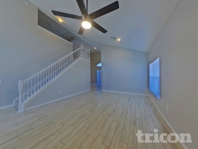 Building Photo - 2800 Playing Otter Ct