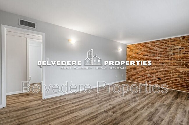 Building Photo - 360 S Cherry St
