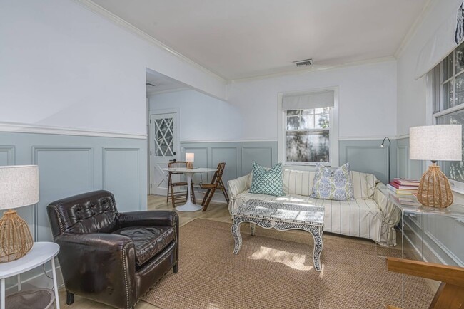 Foto del edificio - 48 Osborne Ave