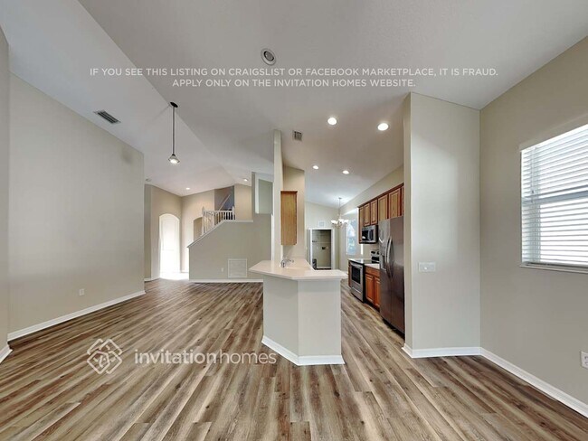 Building Photo - 6627 Tailfeather Way