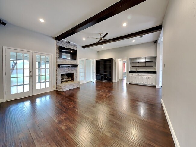 Photo - 2216 Carmel Dr House