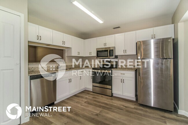 Foto del edificio - 490 S Blue Lk Ave