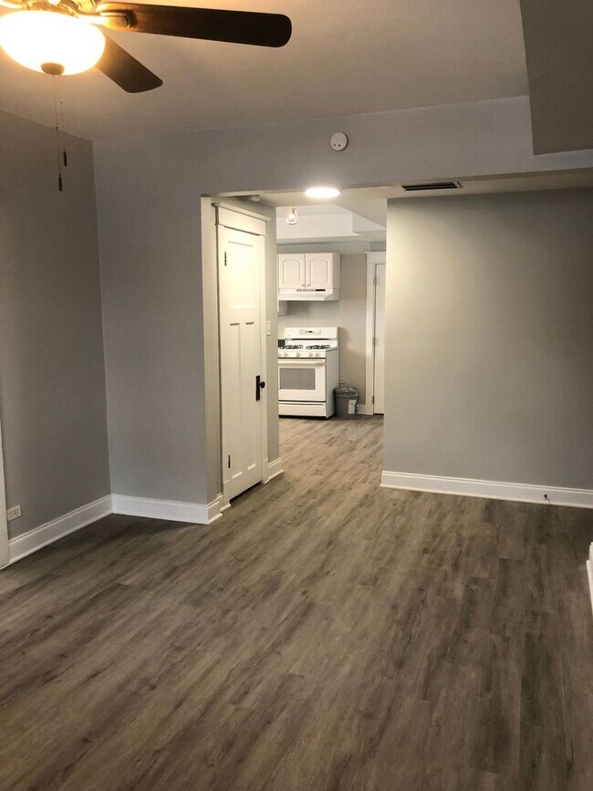 Foto del edificio - 3614 N. Paulina-3614-G