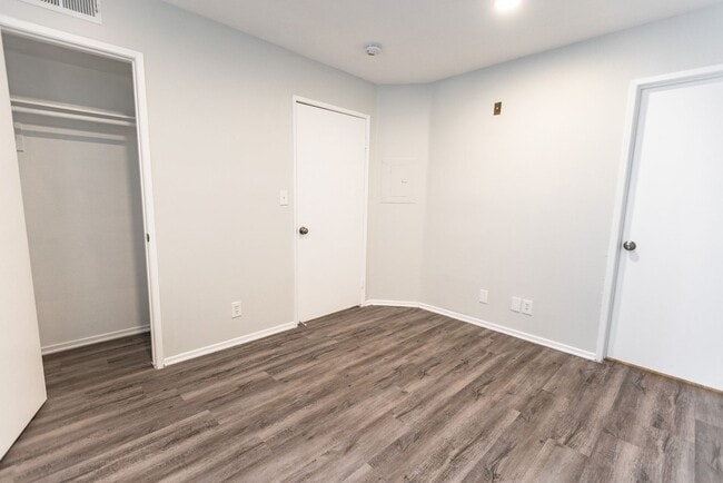 Interior Photo - 311 South New Hampshire Avenue