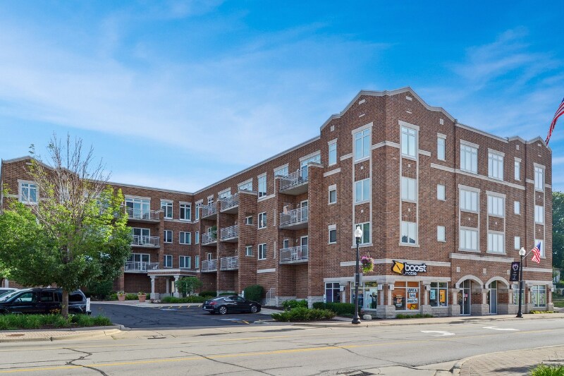 Primary Photo - 515 Main St