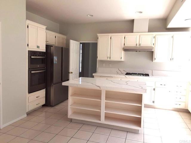 Foto del edificio - 586 Parkside Dr