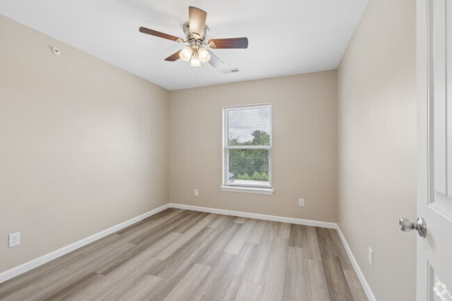 2BR, 2BA - 1,226SF - Bedroom - Autumn Leaf Apartment Homes
