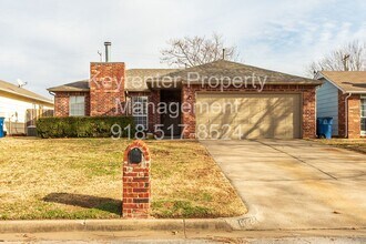 Building Photo - 6325 S Madison Pl
