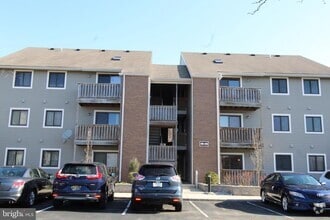 Building Photo - 4812 Ravens Crest Dr